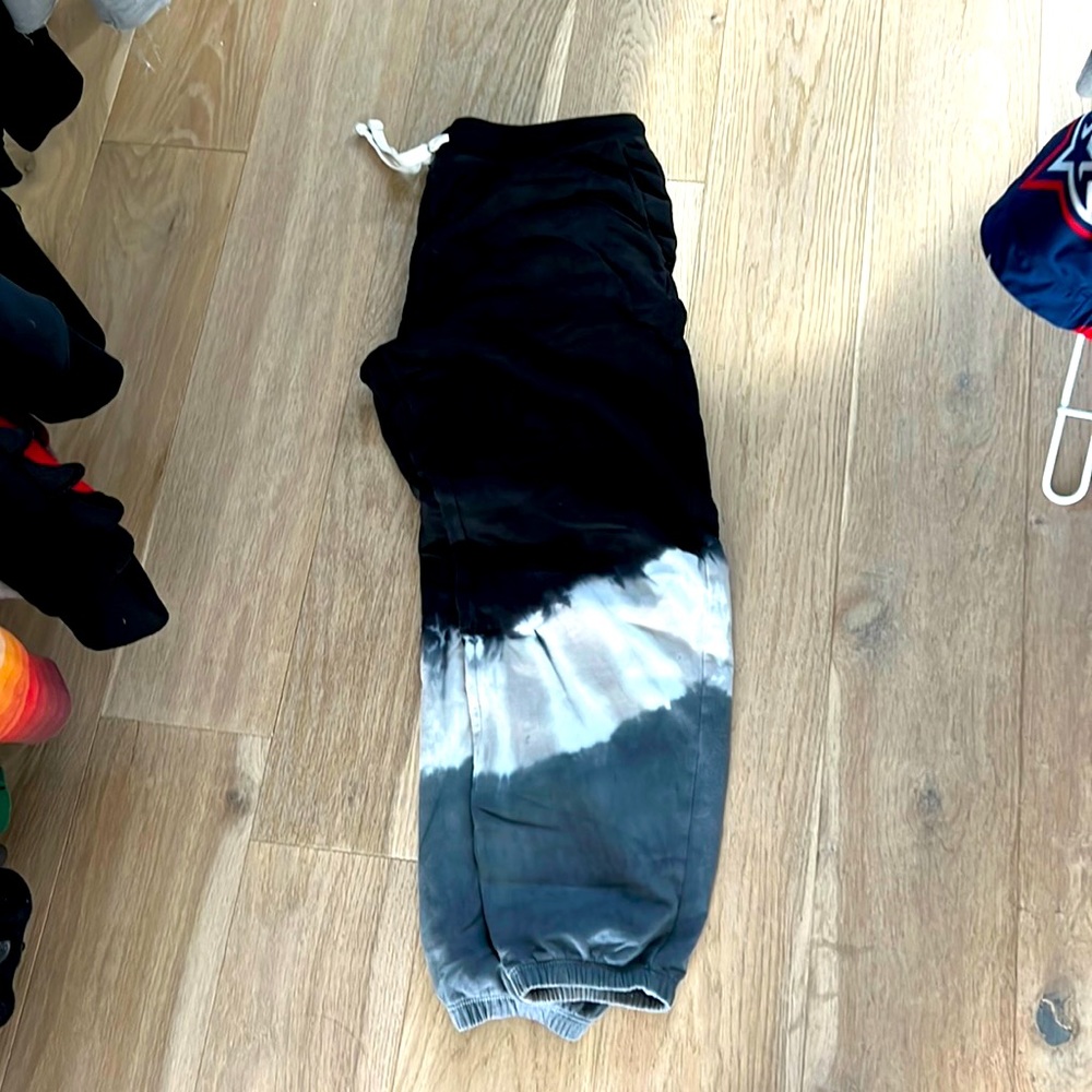Electric & Rose sweatpants size M